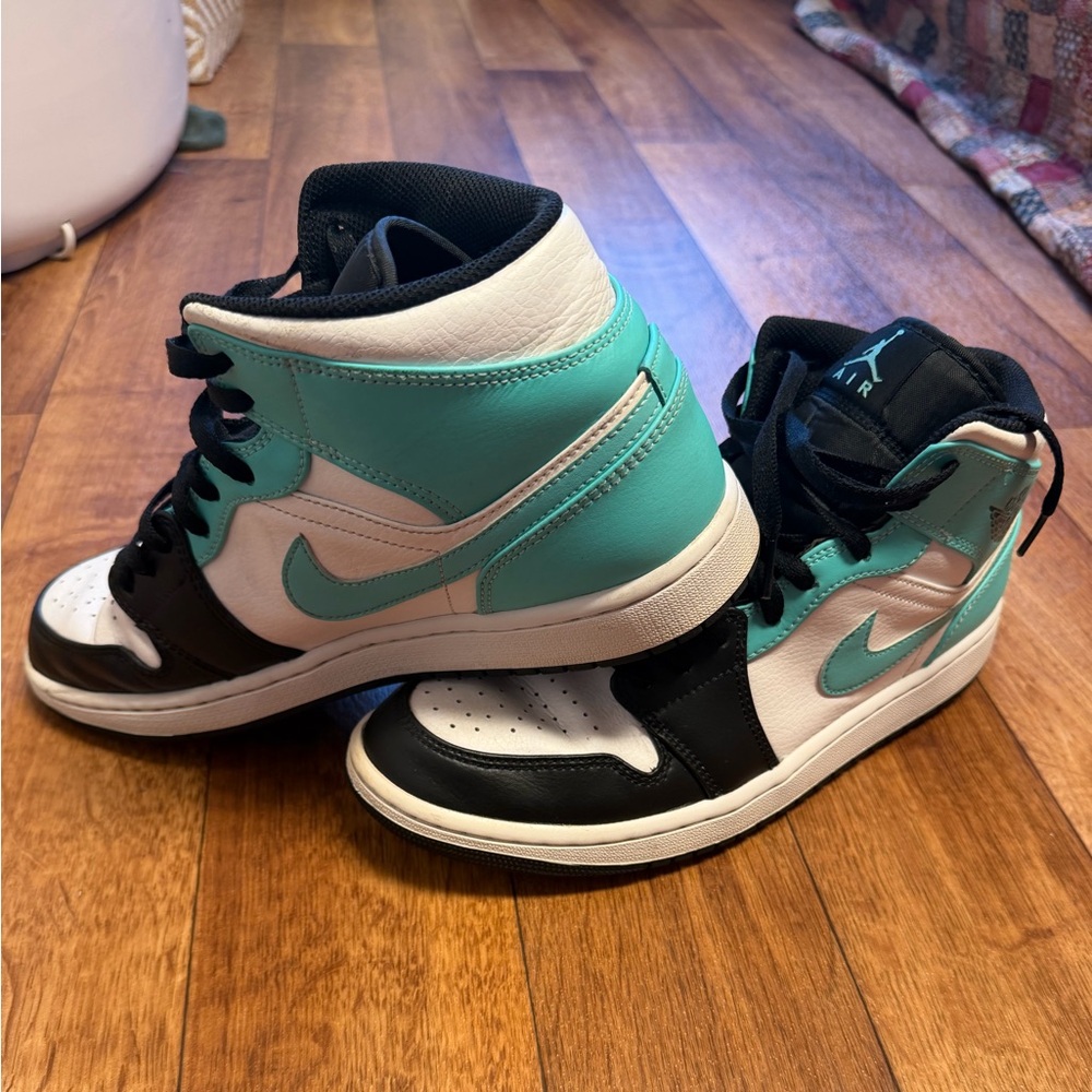Jordan 1 Mid “Tropical Twist” 10.5M